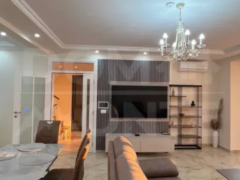 Rent, house, 240m², Tivat, Crna Gora - image 1