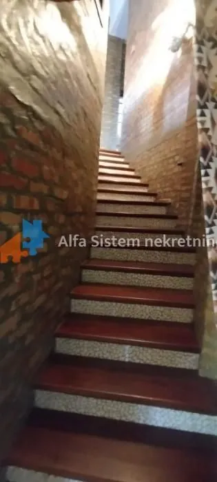Rent, house, 360m², Banjica, Voždovac Sve Podlokacije