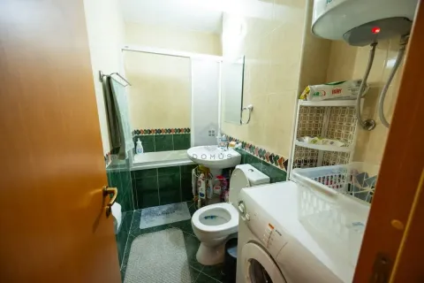 Rent, one bedroom apartment, 55m², Budva, Crna Gora - image 9