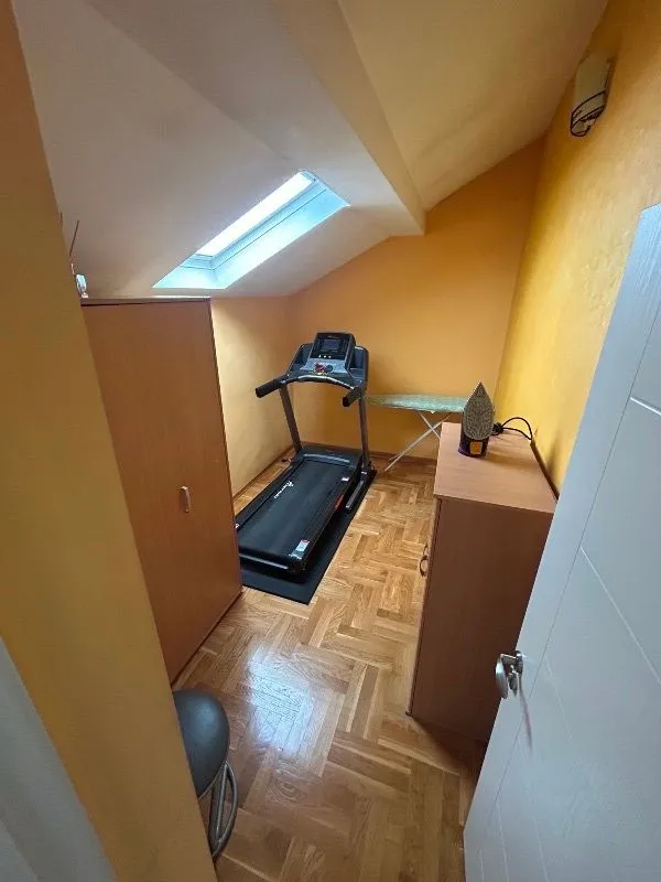 Prodaja, četvorosoban stan, 100m², Rakovica, Beograd