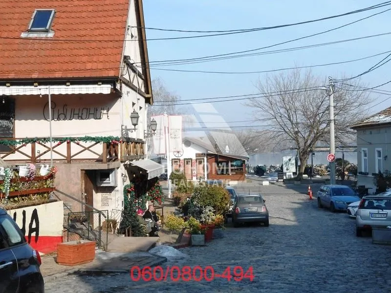Prodaja, četvorosoban stan, 120m², Zemun Centar, Zemun Sve Podlokacije
