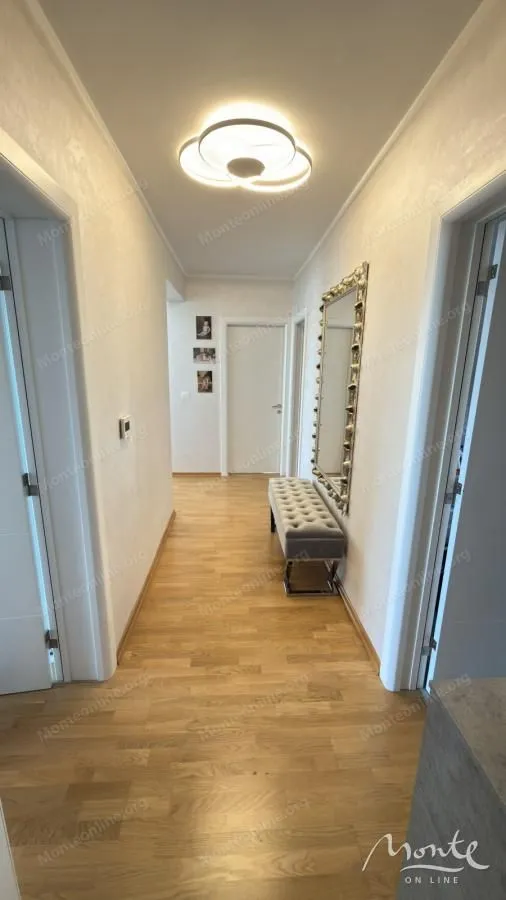 Sale, three bedroom apartment, 104m², Bečići, Budva