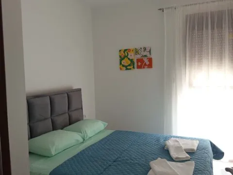 Izdavanje, jednosoban stan, 50m², Radanovići, Kotor - image 3