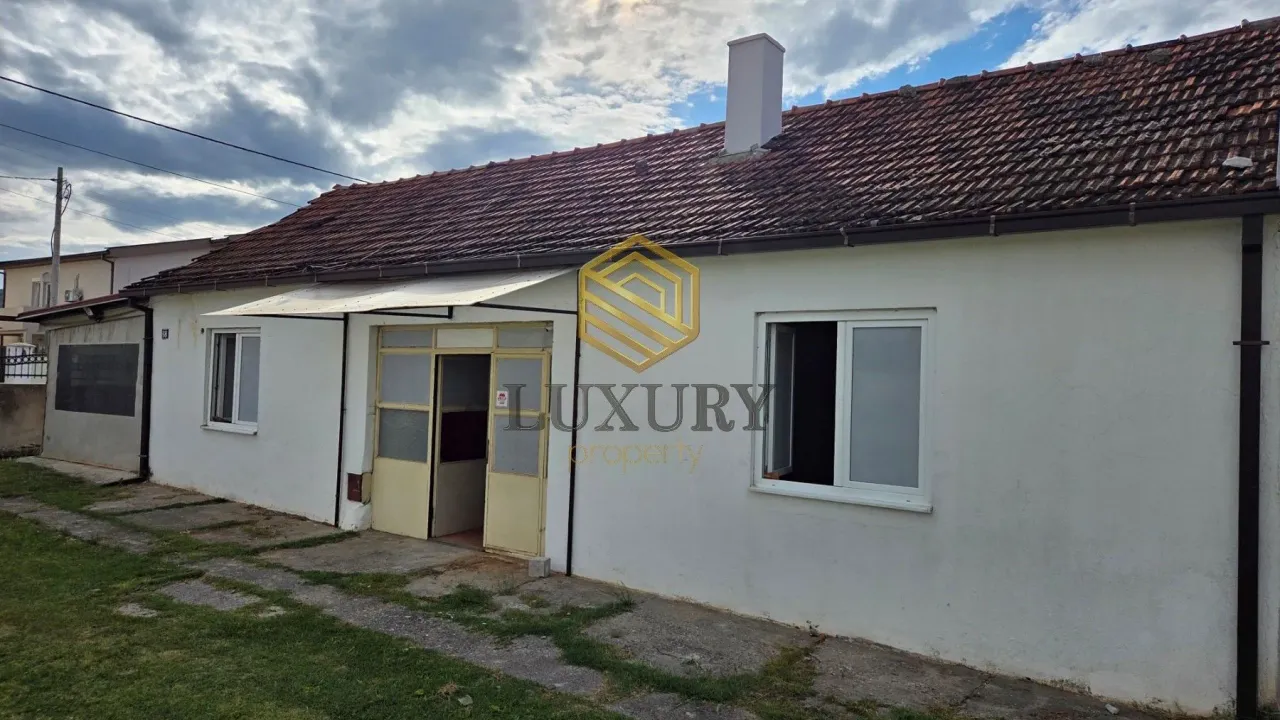 Izdavanje, dvosoban stan, 90m², Gornja Gorica, Podgorica