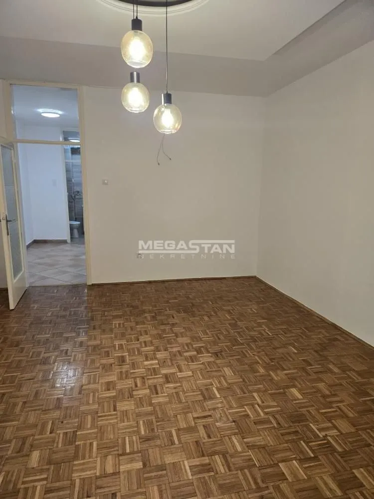 Rent, two bedroom apartment, 60m², Retenzija, Beograd