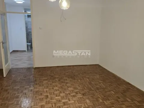 Rent, two bedroom apartment, 60m², Retenzija, Beograd - image 2