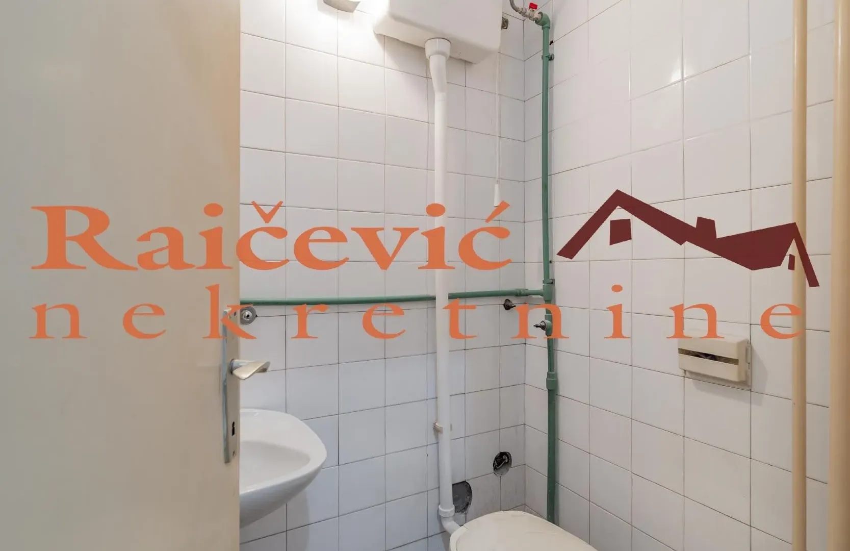 Sale, office space, 49m², Voždovac Sve Podlokacije, Beograd