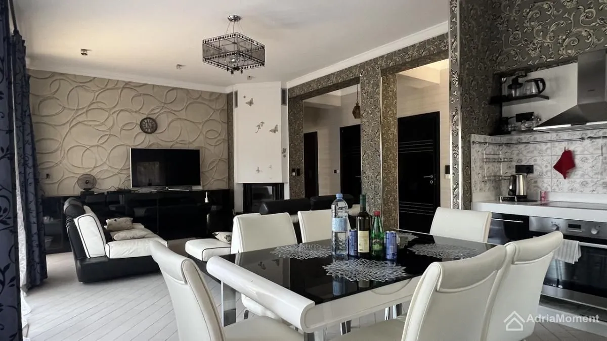 Prodaja, trosoban stan, 101m², Orahovac, Kotor