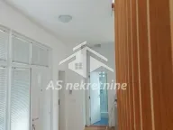 Izdavanje, kuća, 300m², Savski Venac, Beograd - image 20