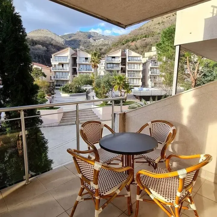 Sale, two bedroom apartment, 75m², Pržno, Budva