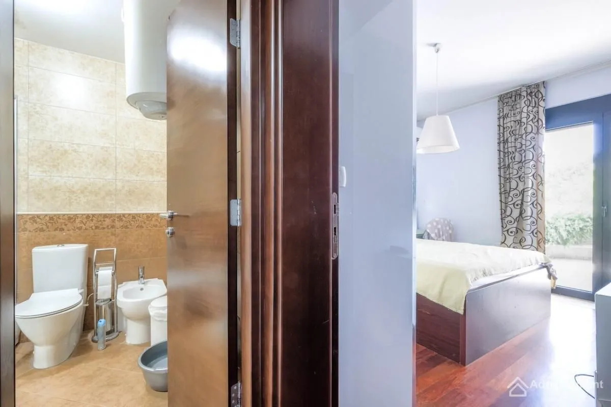 Sale, two bedroom apartment, 85m², Dobrota, Kotor