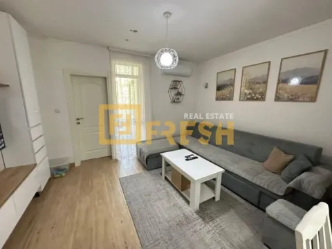 Prodaja, dvosoban stan, 48m², Kotor, Crna Gora