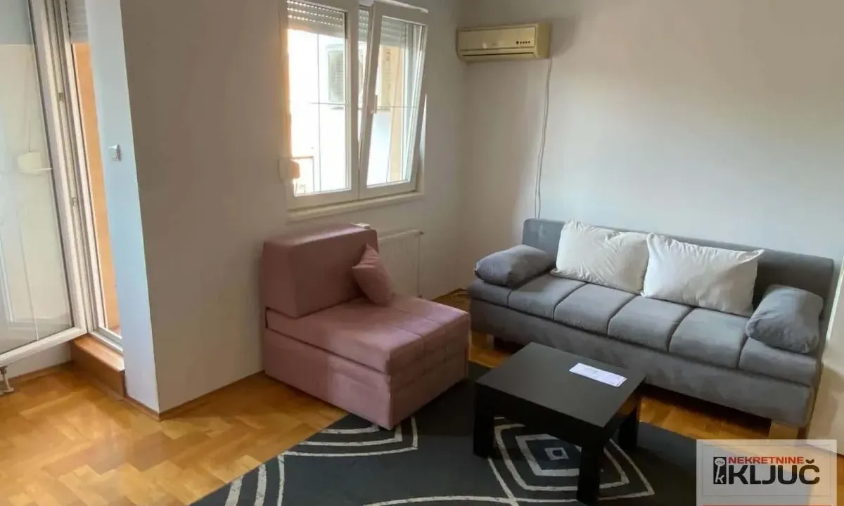 Rent, studio apartment, 29m², Centar, Novi Sad