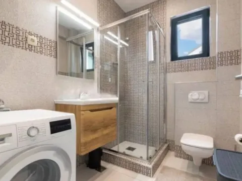 Prodaja, dvosoban stan, 81m², Bečići, Budva - image 2