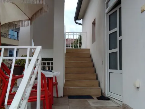 Rent, two bedroom apartment, 80m², Kalimanj, Tivat - image 10