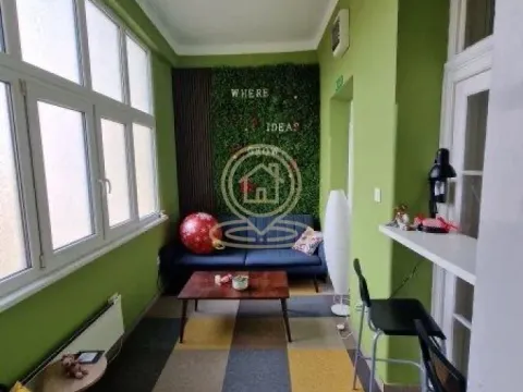 Izdavanje, poslovni prostor, 129m², Savski Venac, Beograd - image 11