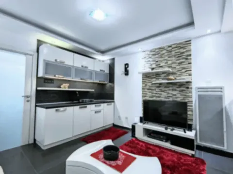 Izdavanje, jednosoban stan, 30m², Centar, Bar - image 2