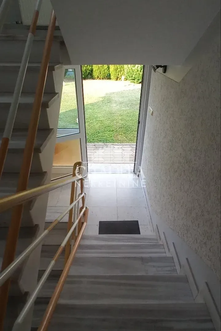 Sale, house, 432m², Resnik, Beograd