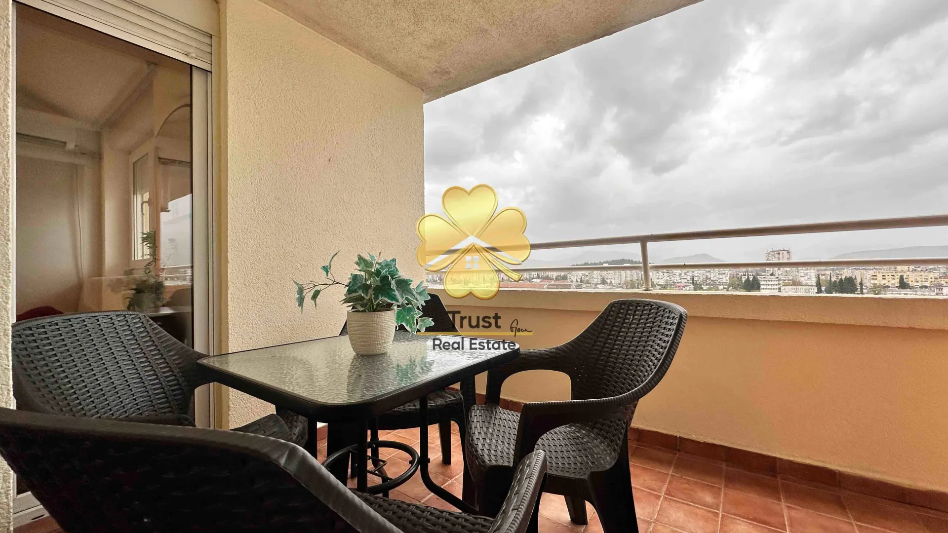 Rent, three bedroom apartment, 105m², Stari Aerodrom, Podgorica