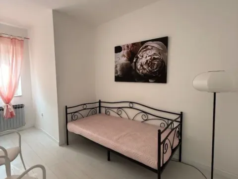 Izdavanje, dvosoban stan, 70m², Beograd, Srbija - image 6