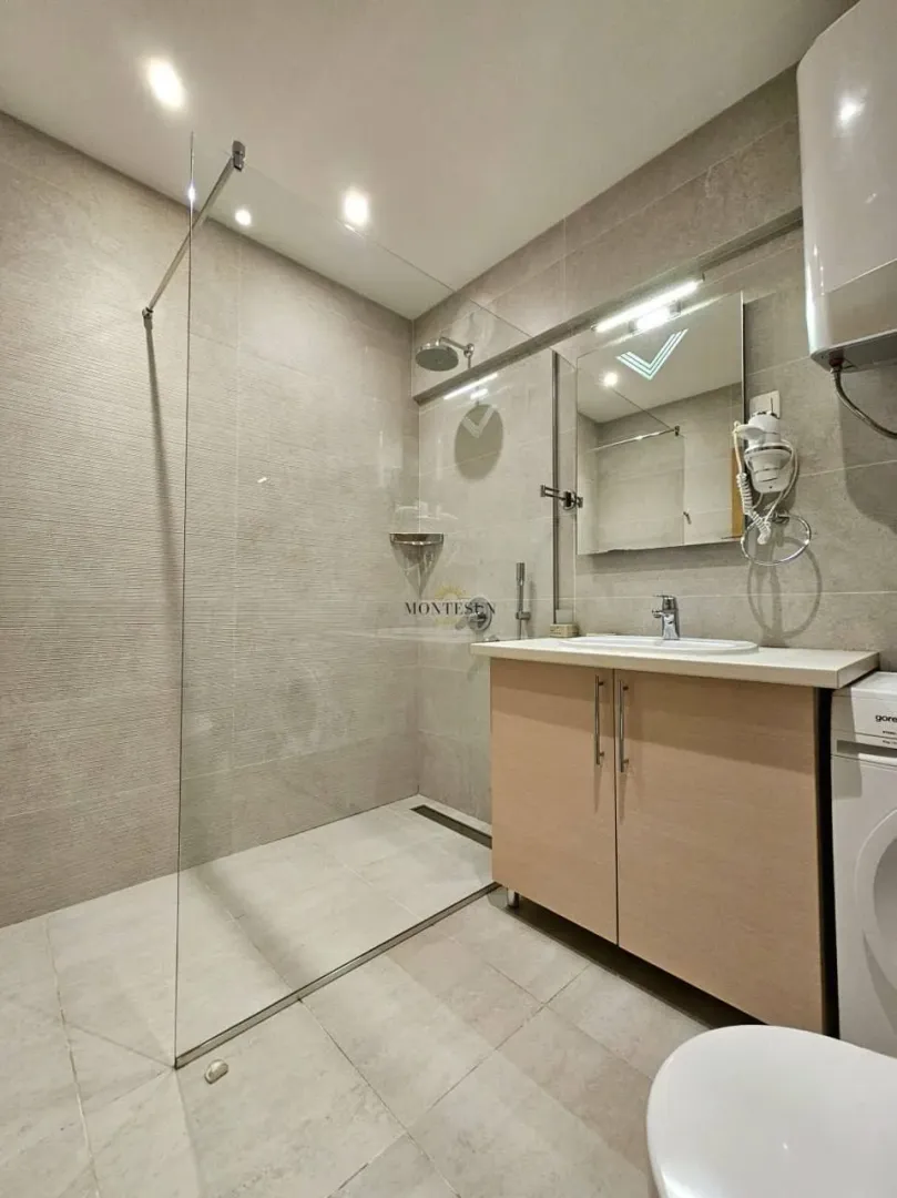 Rent, studio apartment, 49m², Centar, Budva