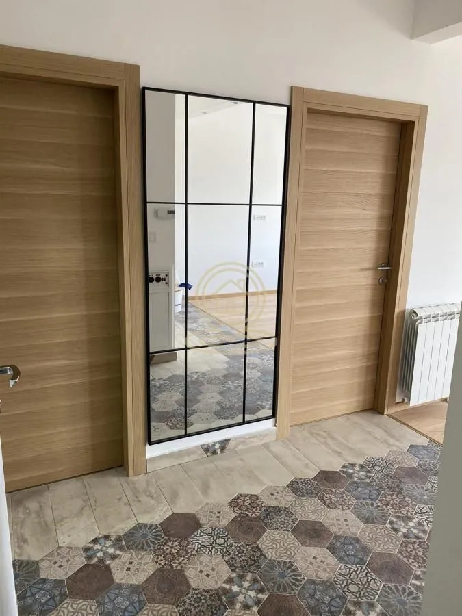 Izdavanje, poslovni prostor, 73m², Stari Grad, Beograd