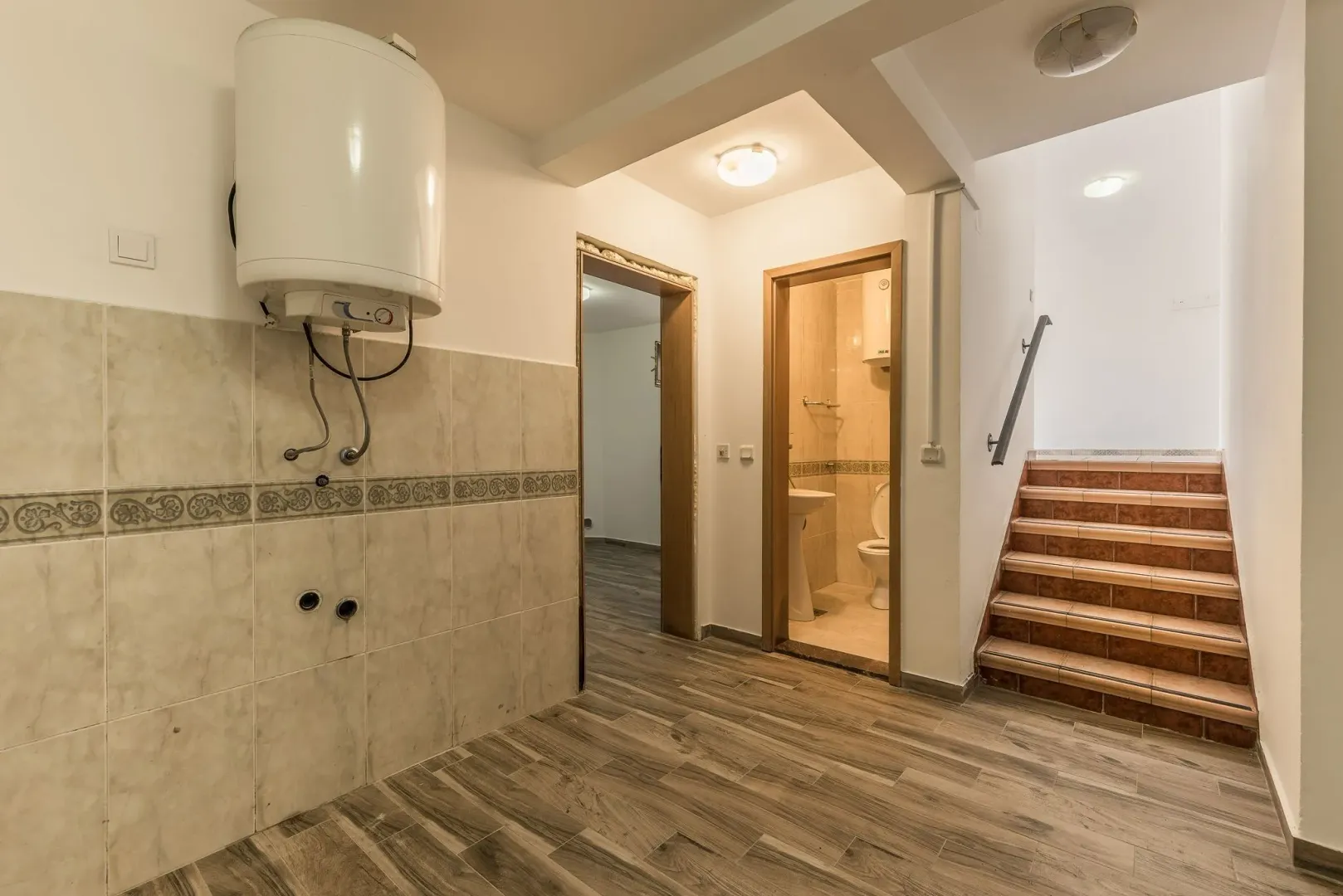 Rent, house, 370m², Zabjelo, Podgorica