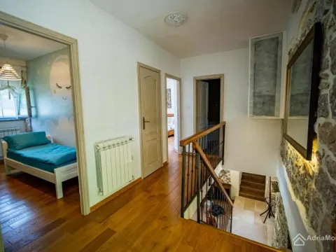 Prodaja, kuća, 150m², Milovići, Tivat - image 7