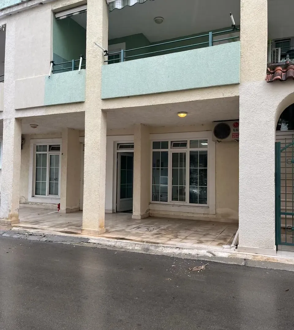 Sale, office space, 65m², Rafailovići, Budva