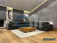 Prodaja, trosoban stan, 124m², Zemun Kalvarija, Zemun Sve Podlokacije - image 1