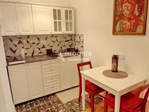 Rent, one bedroom apartment, 36m², Zeleni Venac, Beograd - image 8