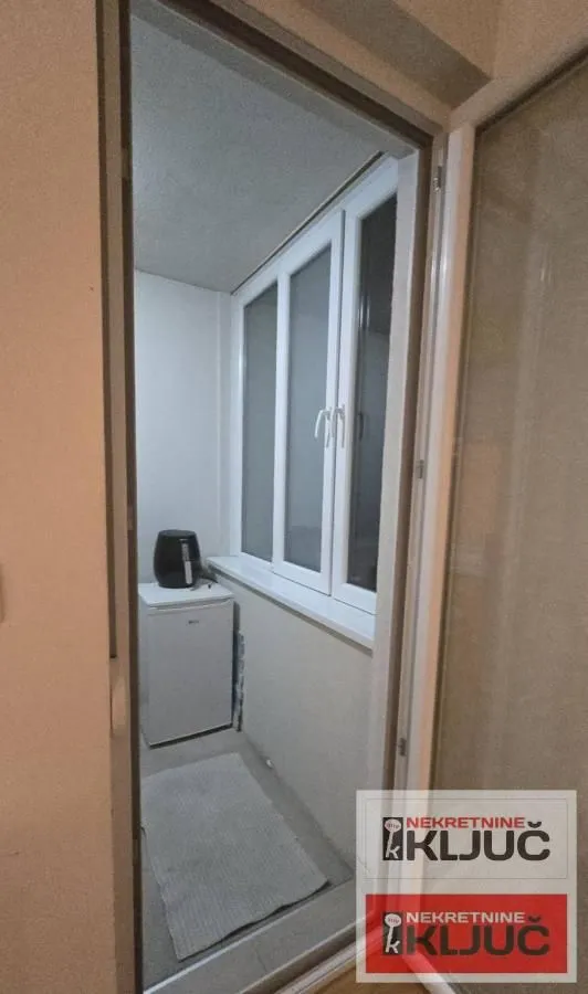 Prodaja, jednosoban stan, 38m², Rotkvarija, Novi Sad Sve Podlokacije