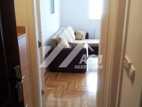 Rent, one bedroom apartment, 27m², Bulevar Oslobodjenja, Novi Sad Sve Podlokacije - image 5