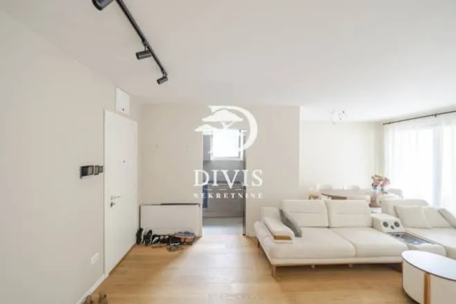 Prodaja, trosoban stan, 145m², Neimar, Vračar Sve Podlokacije