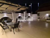 Izdavanje, trosoban stan, 85m², Senjak, Beograd - image 10