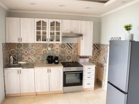 Izdavanje, trosoban stan, 90m², Srbina, Herceg Novi - image 7