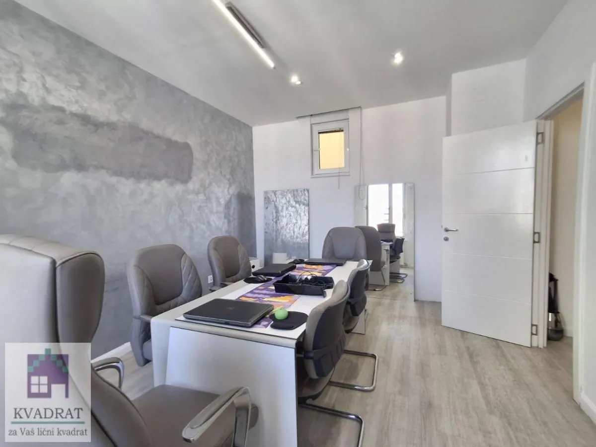Prodaja, četvorosoban stan, 118m², Đeram Pijaca, Beograd