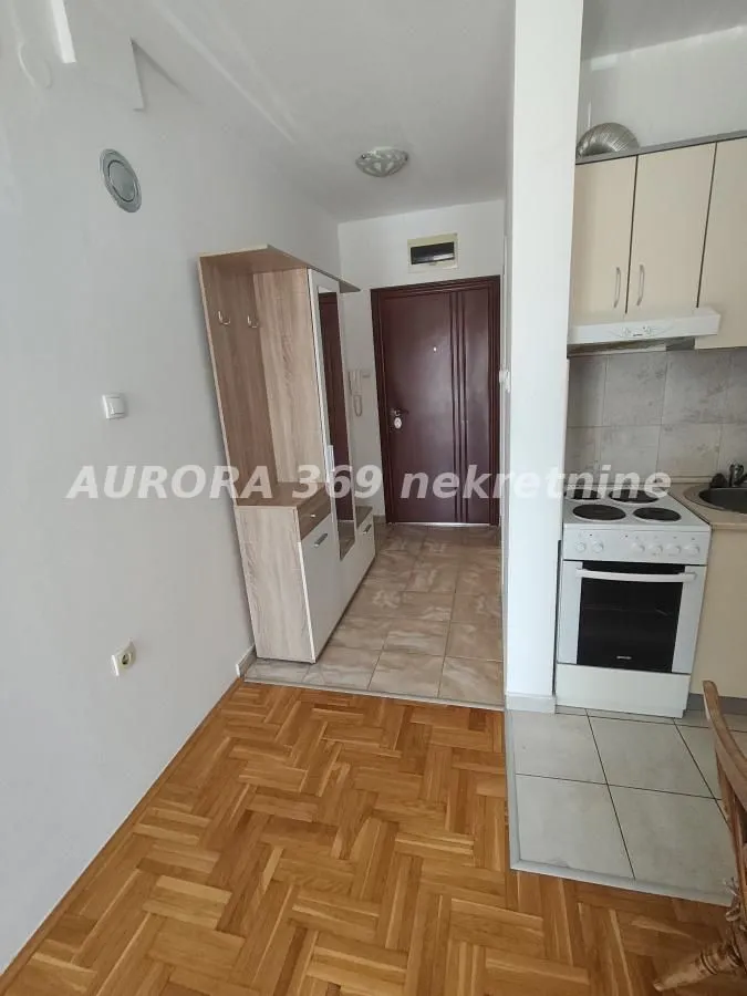 Izdavanje, garsonjera, 26m², Telep, Novi Sad Sve Podlokacije