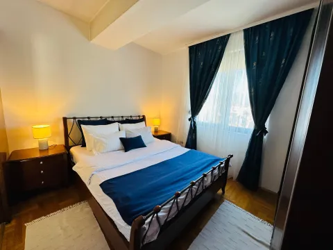 Izdavanje, dvosoban stan, 60m², Stari Aerodrom, Podgorica - image 1