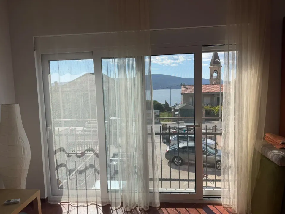 Rent, studio apartment, 40m², Donja Lastva, Tivat