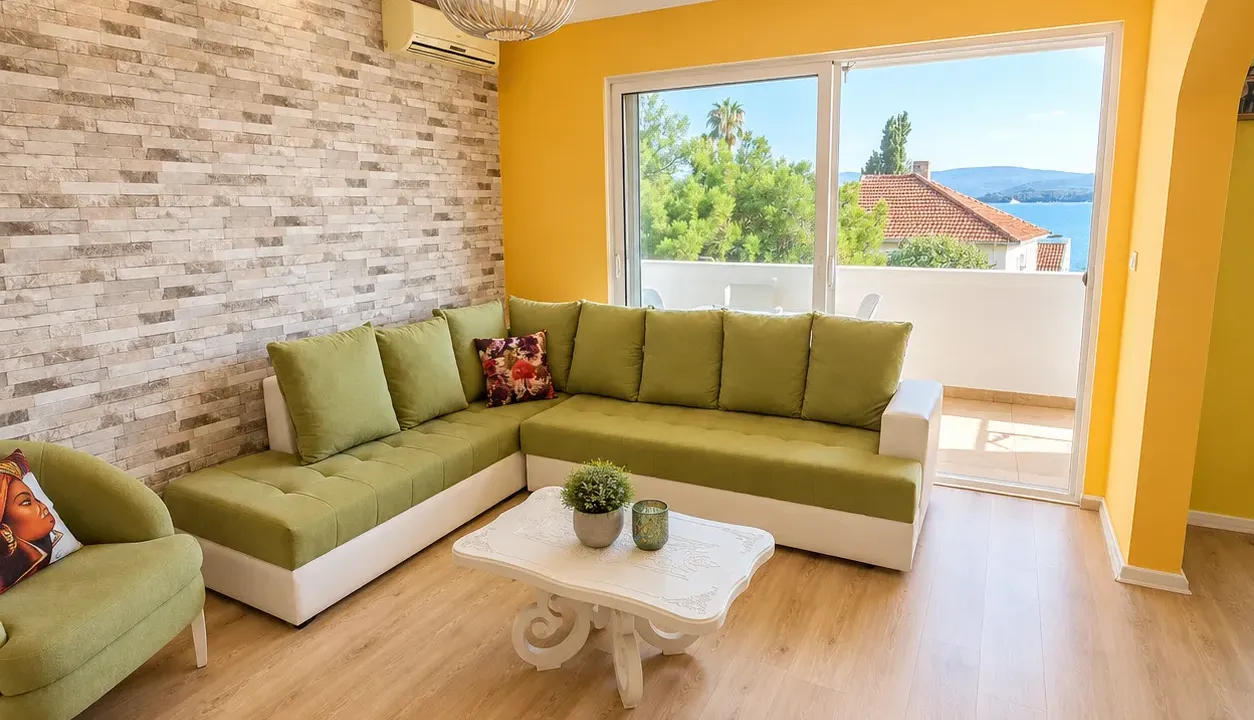 Rent, one bedroom apartment, 50m², Centar, Tivat