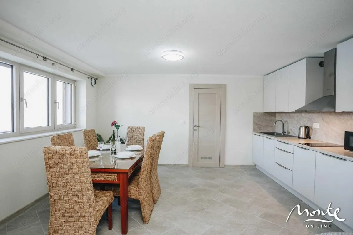 Prodaja, kuća, 314m², Tivat, Crna Gora