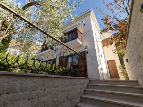 Prodaja, kuća, 193m², Dobrota, Kotor - image 2