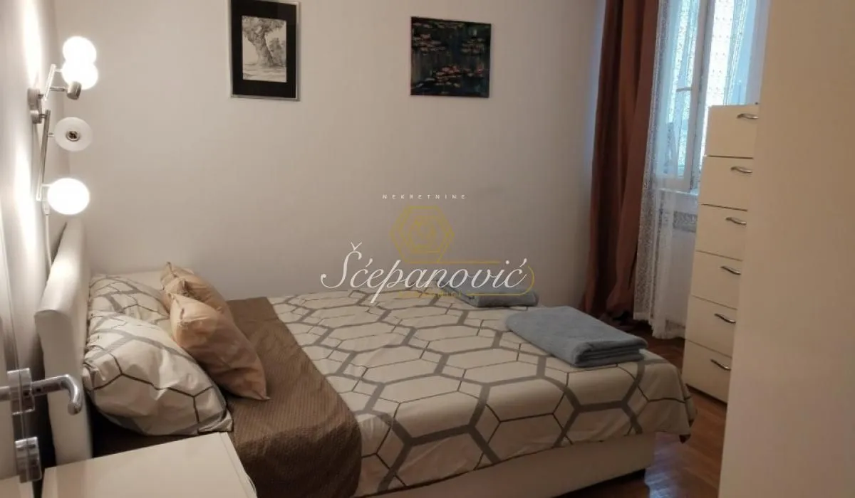 Prodaja, dvosoban stan, 51m², Centar, Novi Sad