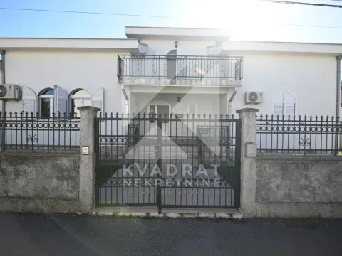Rent, house, 400m², Zlatica, Podgorica - image 3