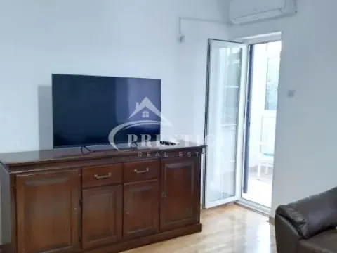 Izdavanje, dvosoban stan, 63m², Stara Varoš, Podgorica - image 7