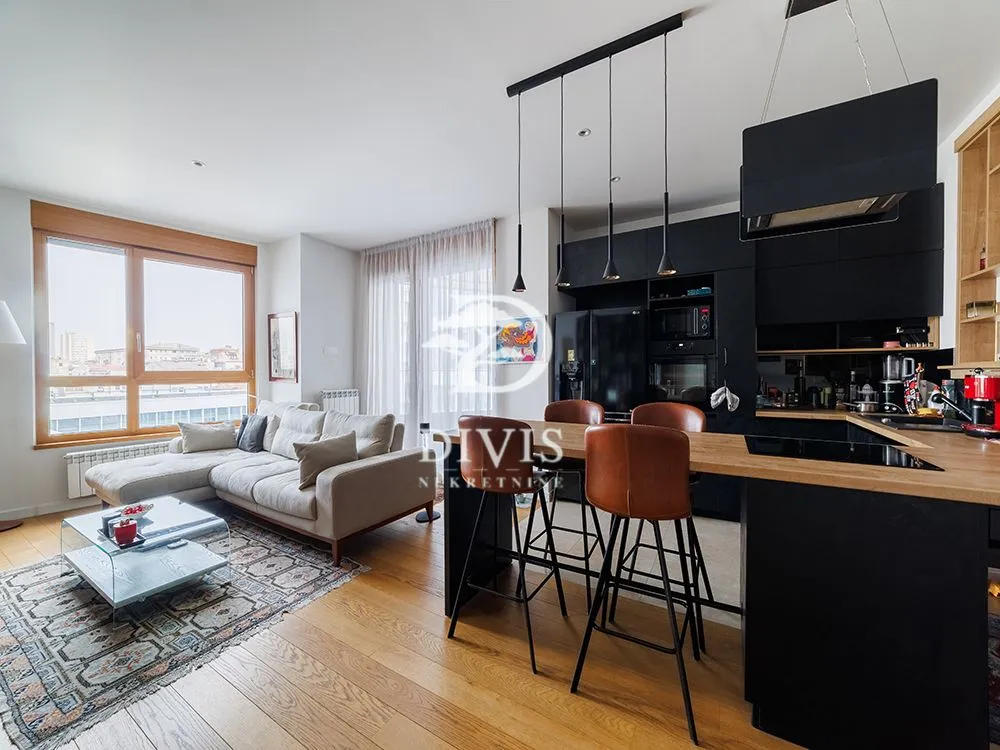 Prodaja, četvorosoban stan, 107m², Savski Venac, Beograd