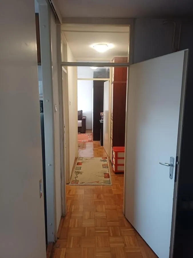 Prodaja, trosoban stan, 65m², Sajmište, Novi Sad