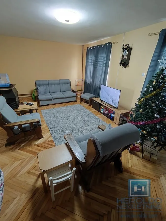 Prodaja, kuća, 250m², Budžino brdo, Jagodina