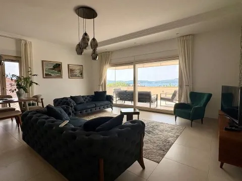 Rent, two bedroom apartment, 100m², Tivat, Crna Gora - image 4